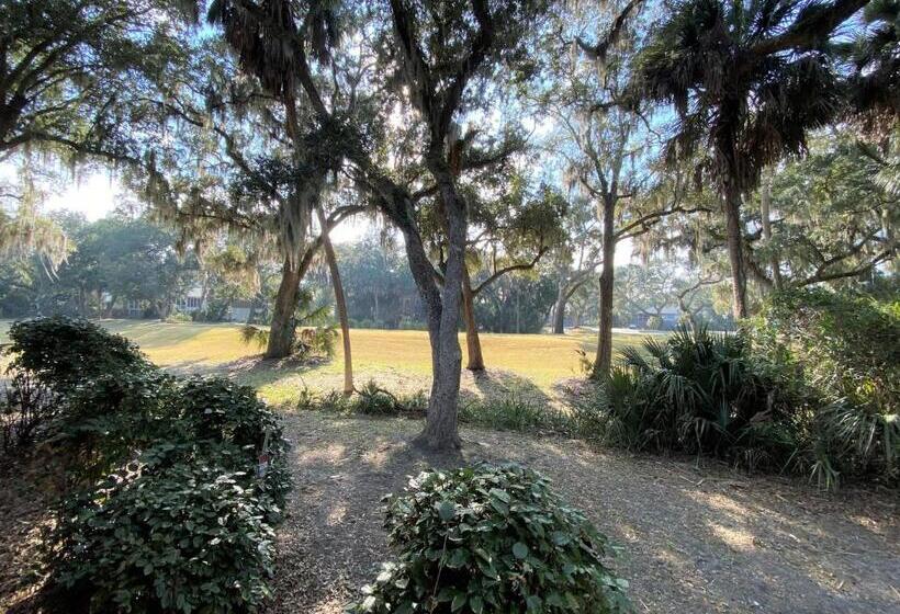 327 Palmetto Walk Wine Down