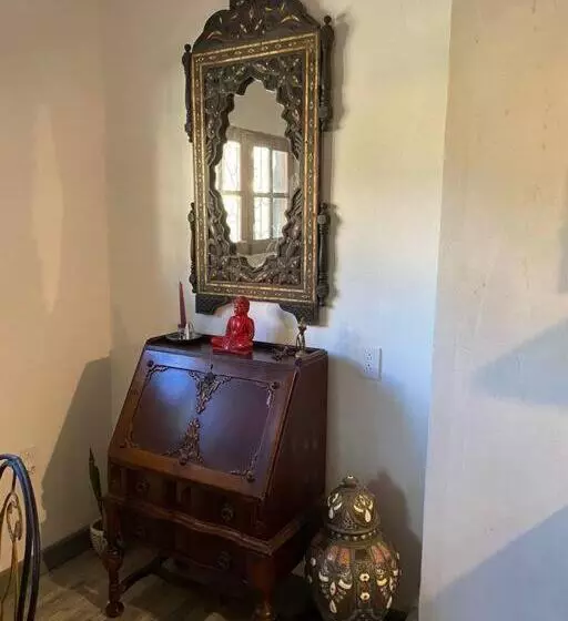 Beautiful Loft! Walk From The Beach!