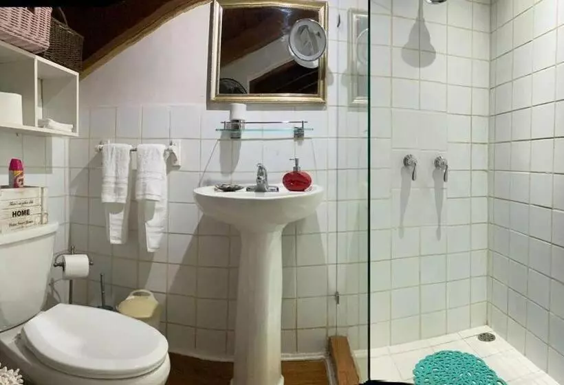 Beautiful Loft! Walk From The Beach!