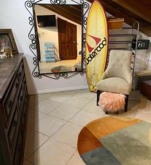 Beautiful Loft! Walk From The Beach!
