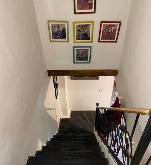 Beautiful Loft! Walk From The Beach!