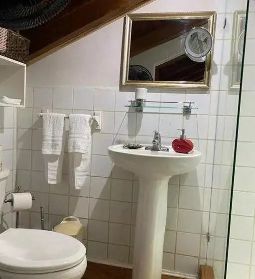 Beautiful Loft! Walk From The Beach!