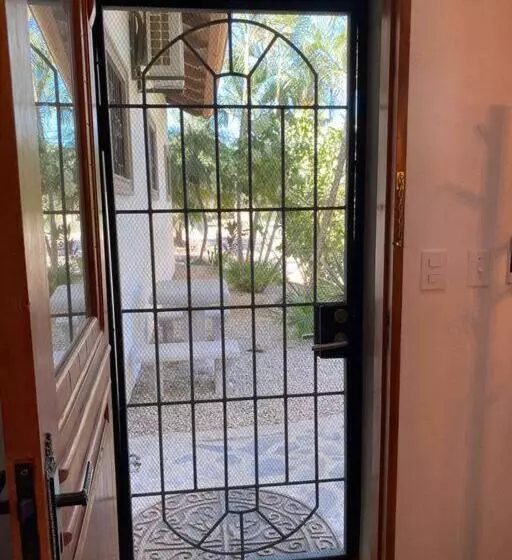 Beautiful Loft! Walk From The Beach!