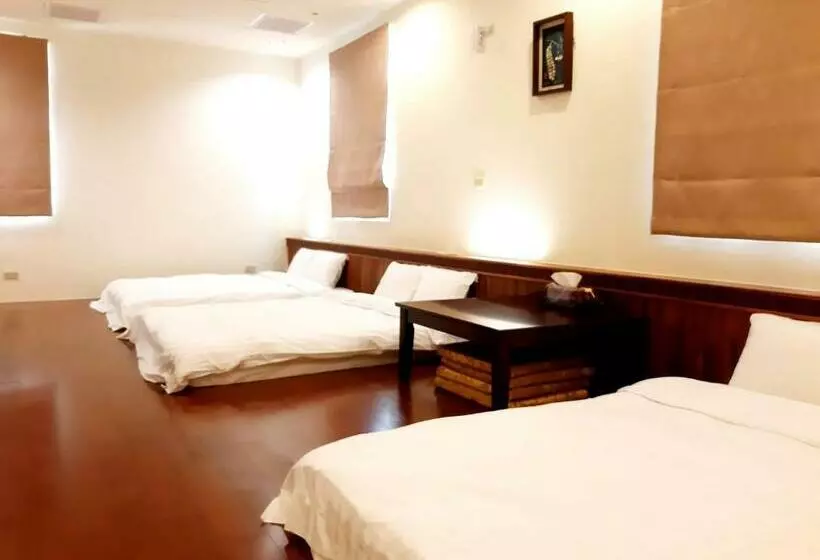 تختخواب و صبحانه Yun Yan Inn