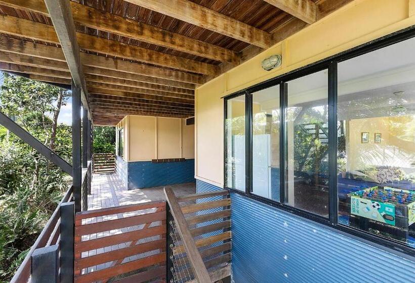 Coasting Straddie Style Beach House
