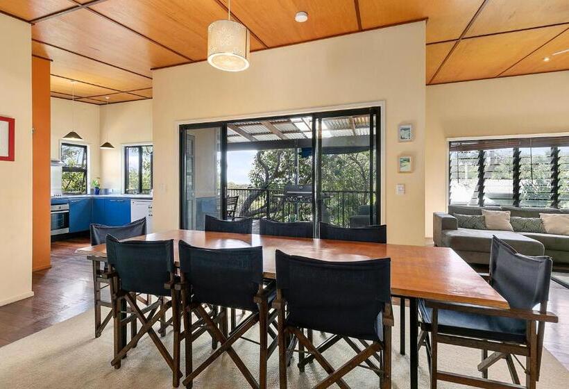 Coasting Straddie Style Beach House