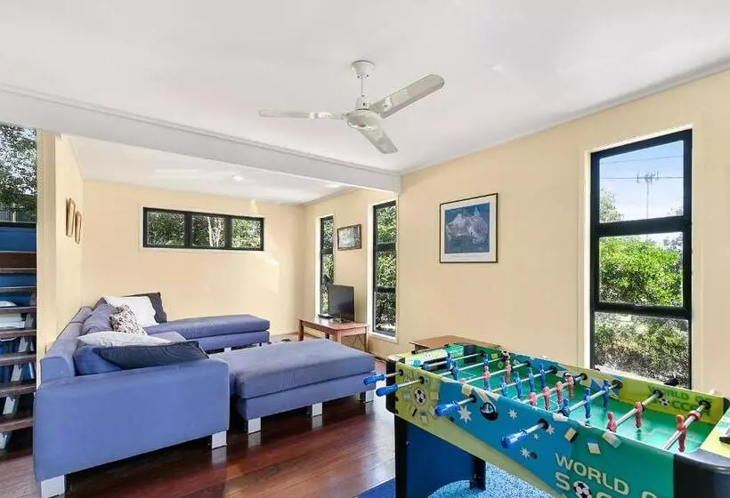 Coasting   Straddie Style Beach House