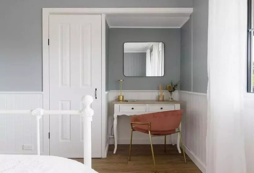 Grenville Belle Daylesford