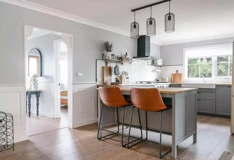 Grenville Belle Daylesford