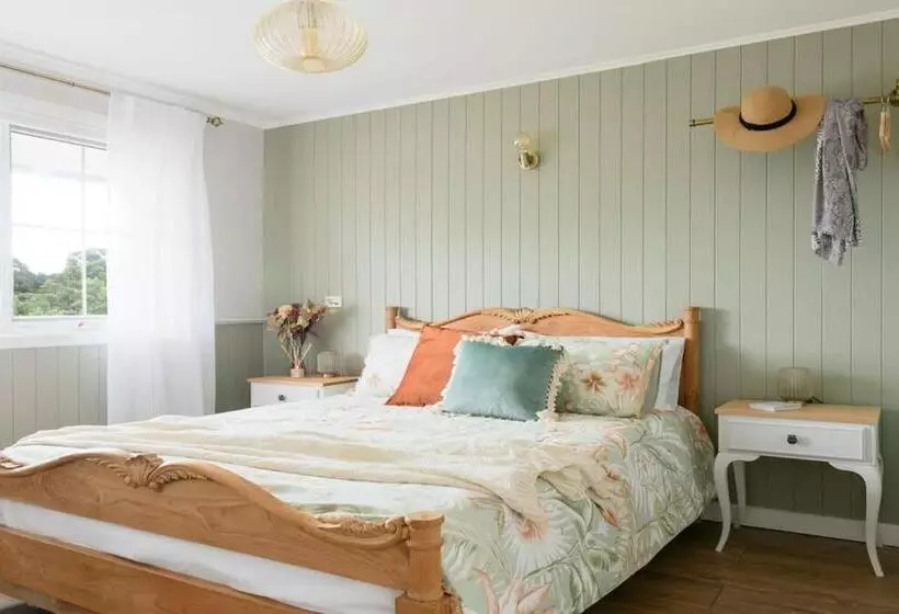 Grenville Belle Daylesford