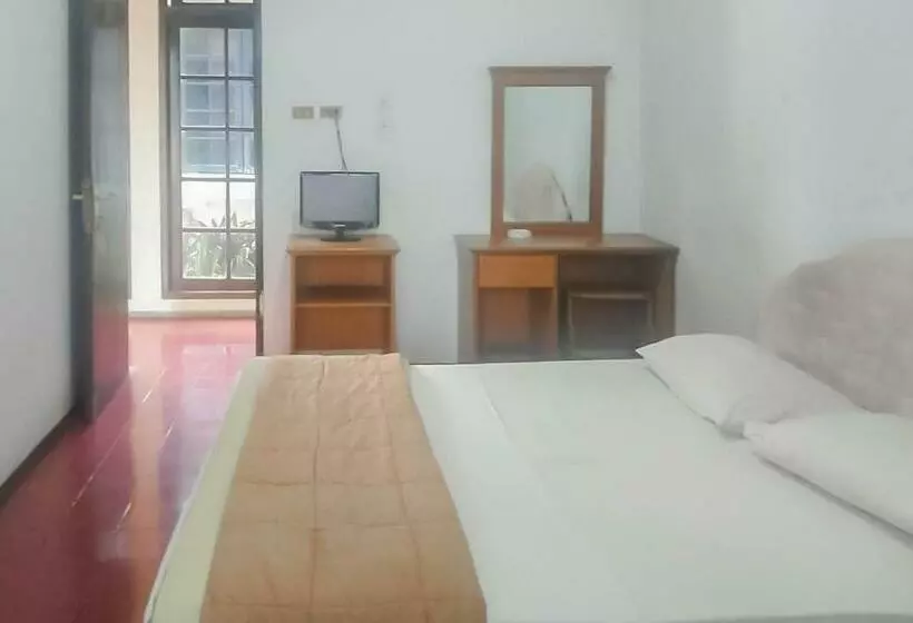 ホテル Mataram Cottage Syariah Mitra Reddoorz