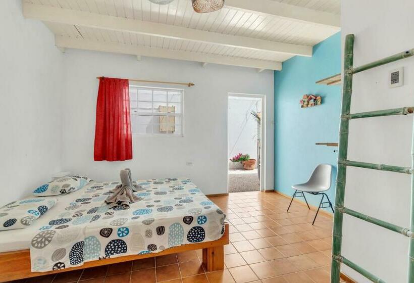 هتل The Hut Bonaire