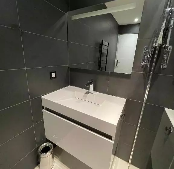 La Mauviere   75m2   4pers   Parking   Wifi