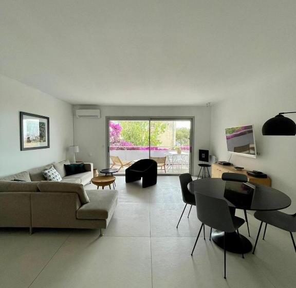 La Mauviere   75m2   4pers   Parking   Wifi