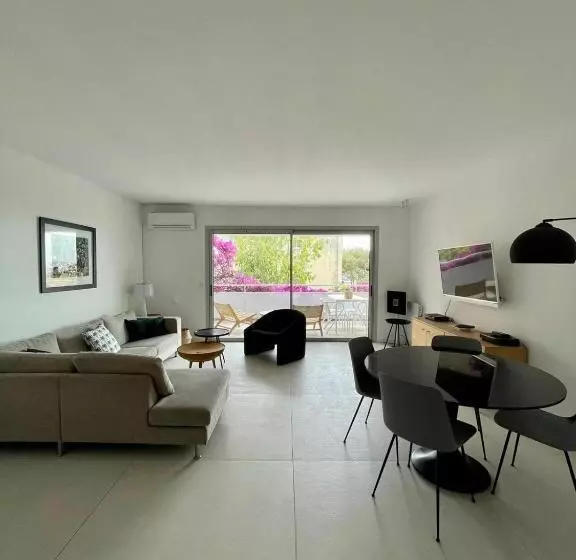 La Mauviere   75m2   4pers   Parking   Wifi