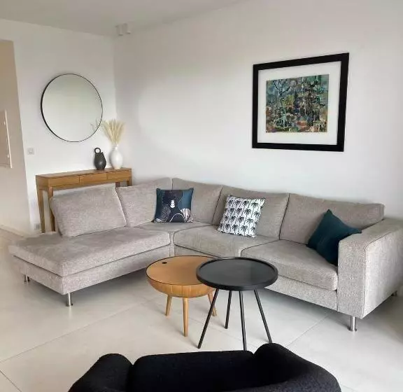 La Mauviere   75m2   4pers   Parking   Wifi