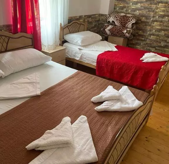 Majatalo Guest House “ Center Theth “
