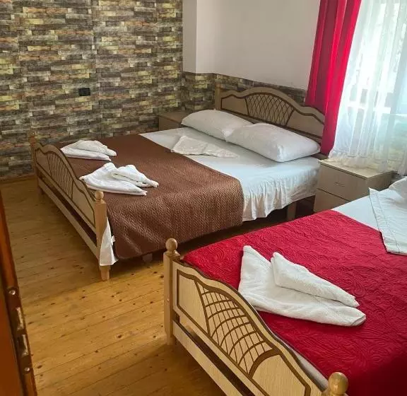Majatalo Guest House “ Center Theth “