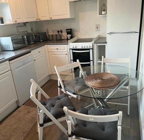 Ultimate Comfort 4 Bedroom Property For 7 People