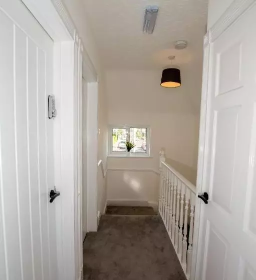 Ultimate Comfort 4 Bedroom Property For 7 People