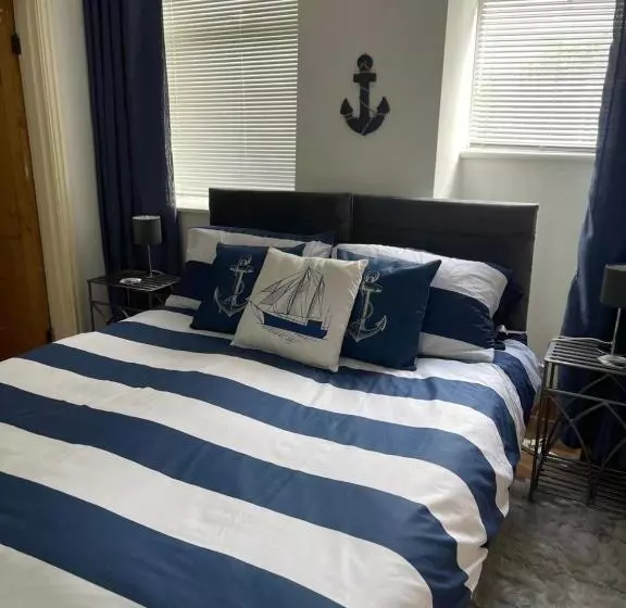 Lovely 2 Bed Apartment Porthmadog Harbourside