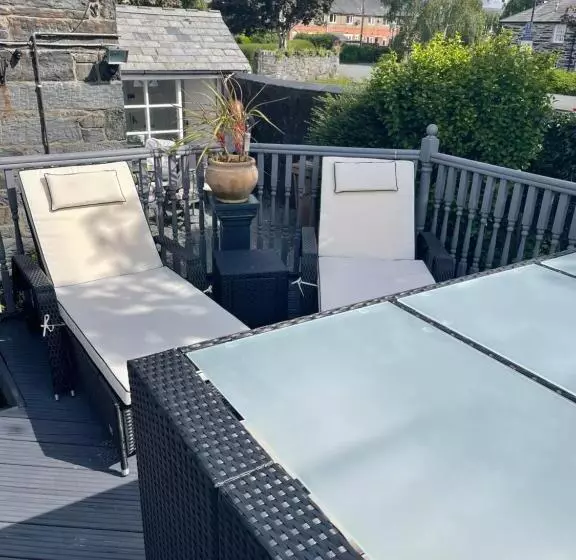 Lovely 2 Bed Apartment Porthmadog Harbourside