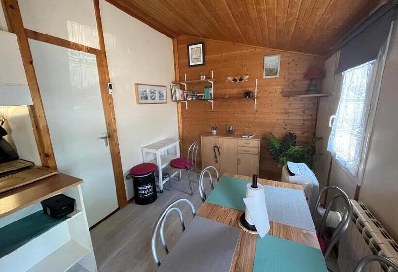 Chalet Agréable En Bord En De Mer
