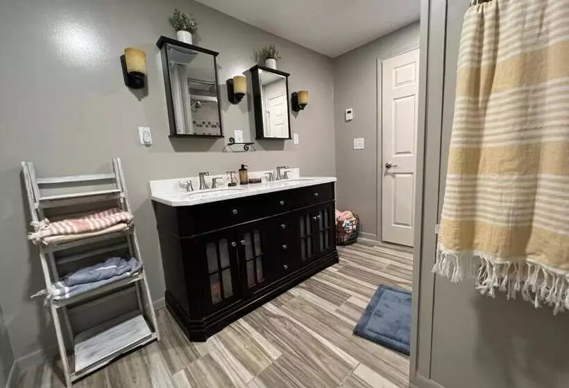 Cottage Near Cedar Point And Downtown Sandusky