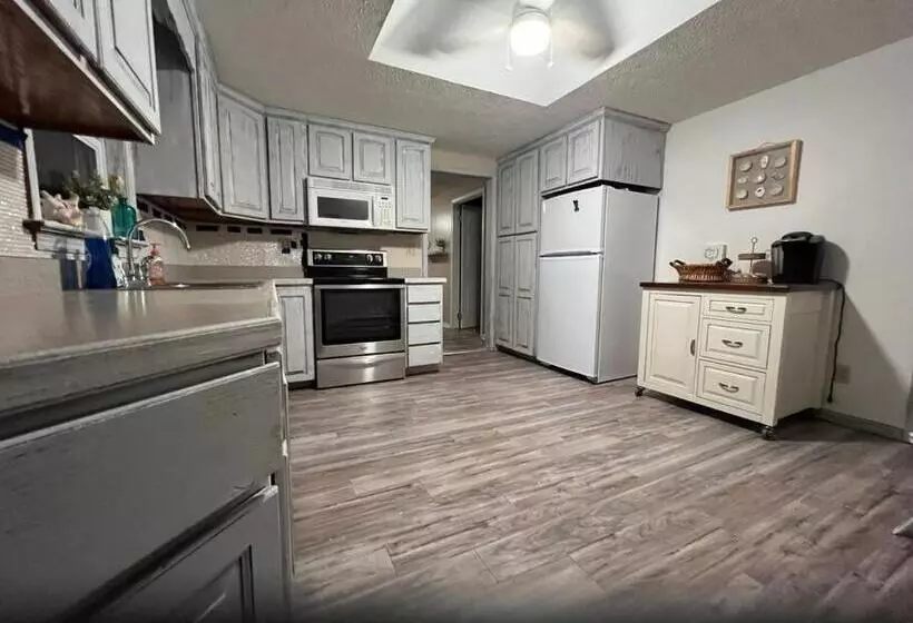 Cottage Near Cedar Point And Downtown Sandusky