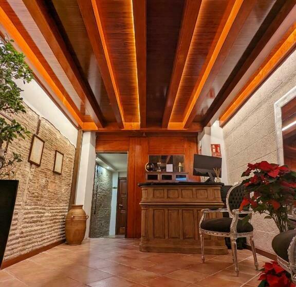 هتل Catalina Suites