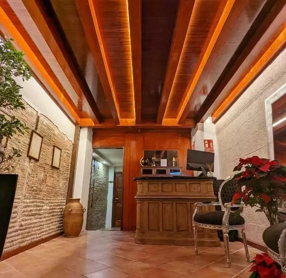 هتل Catalina Suites