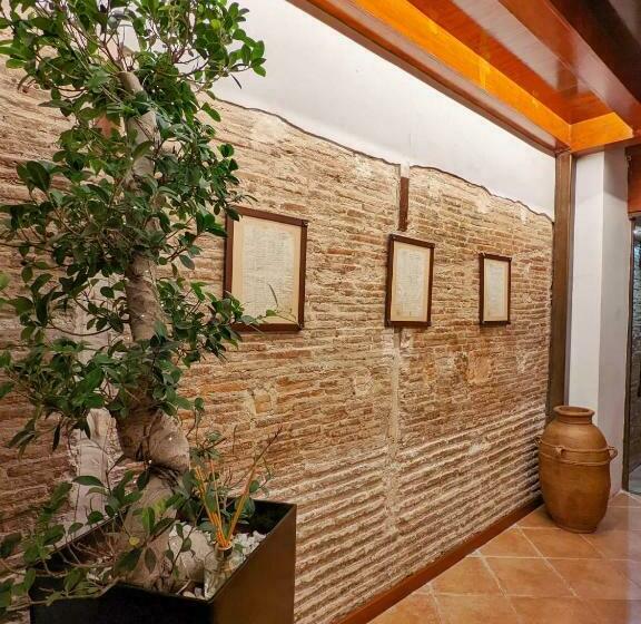 هتل Catalina Suites