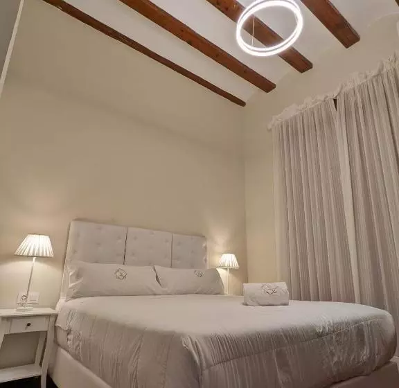 هتل Catalina Suites