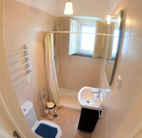 Sintra V4 House With Garden In Colares