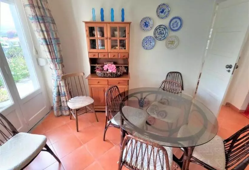 Sintra V4 House With Garden In Colares