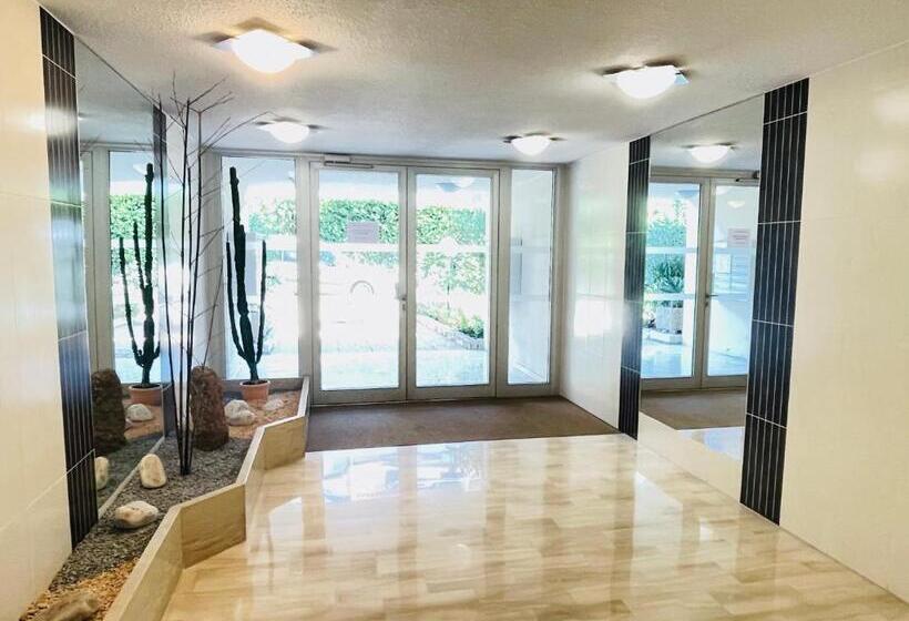 Très Bel Appartement Face Au Port Santa  Piscine