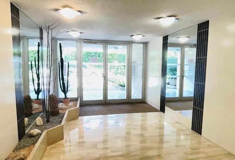 Très Bel Appartement Face Au Port Santa  Piscine