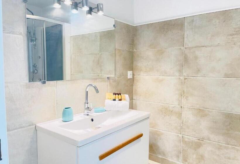 Très Bel Appartement Face Au Port Santa  Piscine