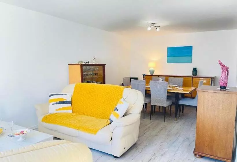 Très Bel Appartement Face Au Port Santa  Piscine