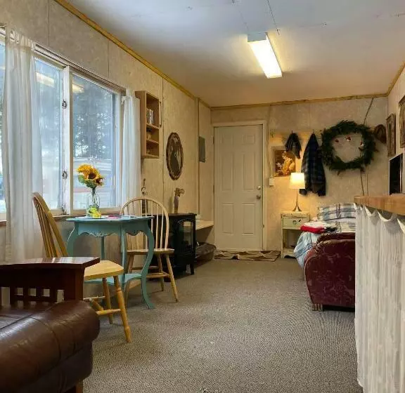 Aamiaismajoitus (B&B) Jade City Bungalow