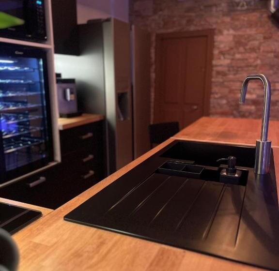 مبيت وإفطار La Suite De Charme Du Mas De La Fontaine De Jonquier Avec Spa Privatif