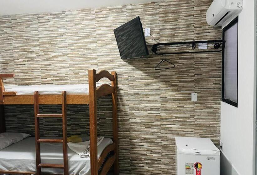 تختخواب و صبحانه Pousada Ilha Bela