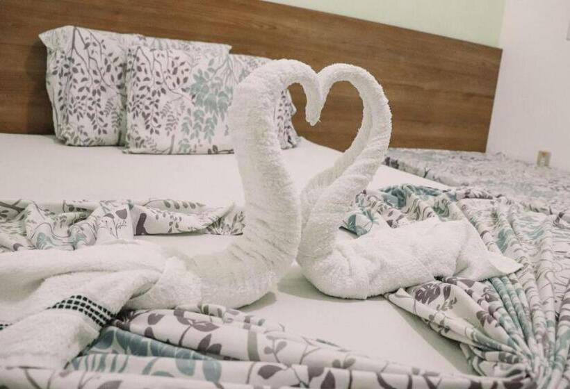 تختخواب و صبحانه Pousada Ilha Bela