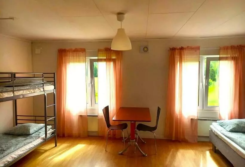 Hasslebogården Vandrarhem