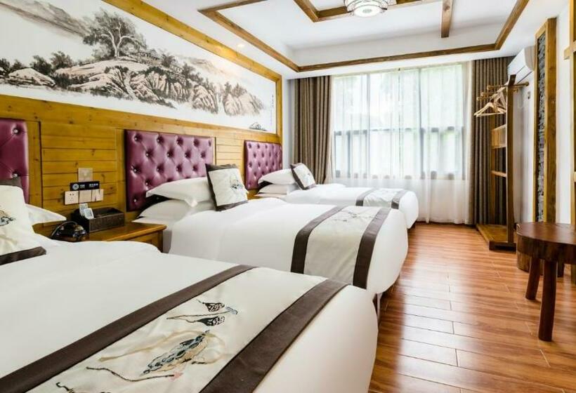 Floral Hotel Yixin Inn Zhangjiajie National Forest Park