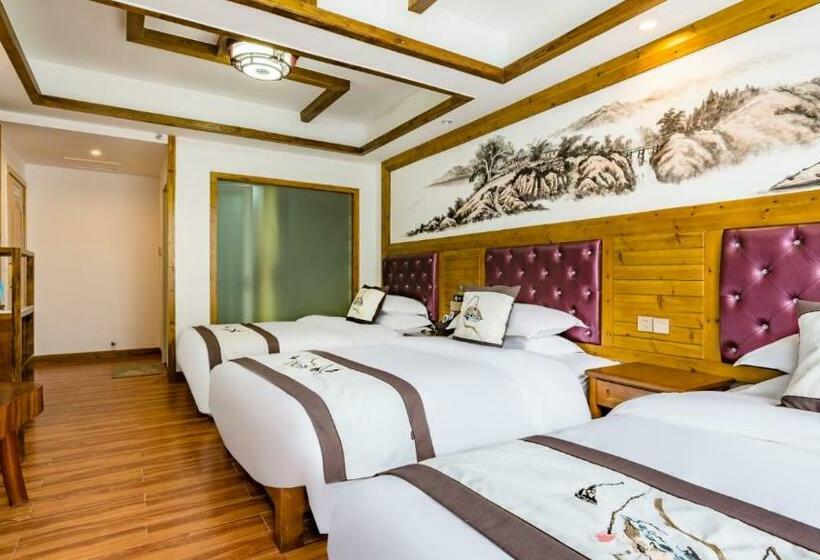 Floral Hotel Yixin Inn Zhangjiajie National Forest Park