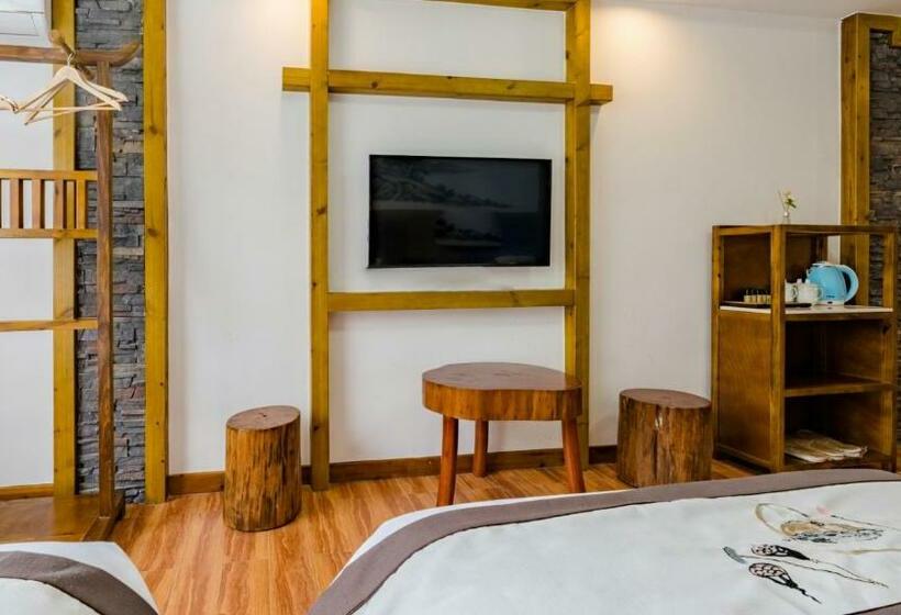 Floral Hotel Yixin Inn Zhangjiajie National Forest Park