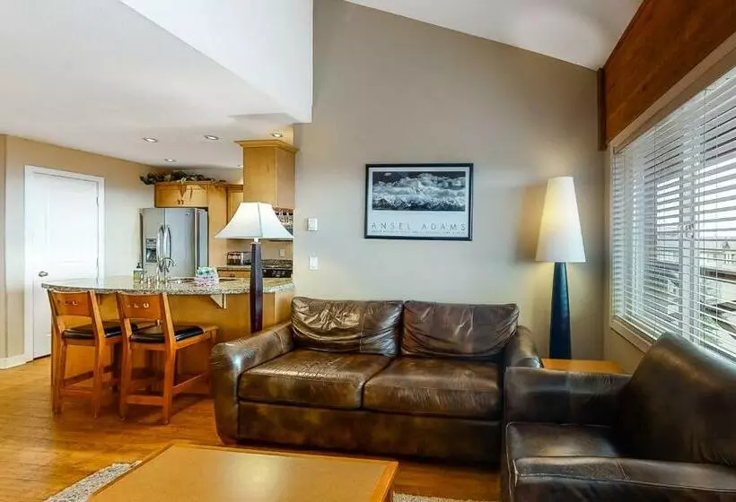 Hotelli Trappers Crossing 22