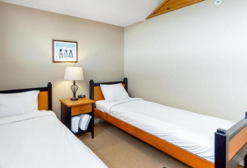 Hotel Trappers Crossing 22