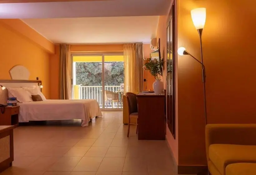 استراحتگاه Baia Di Tempsa